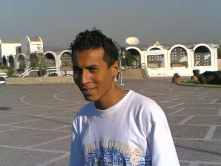 wazani alors moi shui lami de jord shui comeme casawio mais farawi 1 chwiya ....